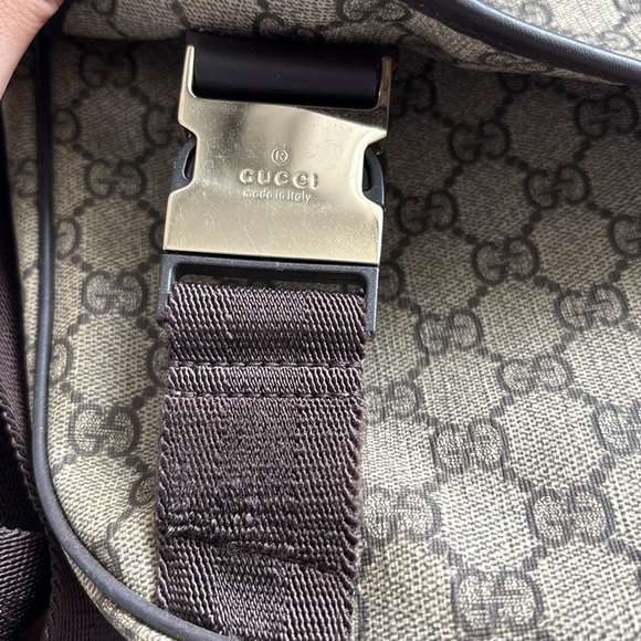 Gucci Cream and Brown Messenger Bag with GG Monogram - Picture 9 of 17